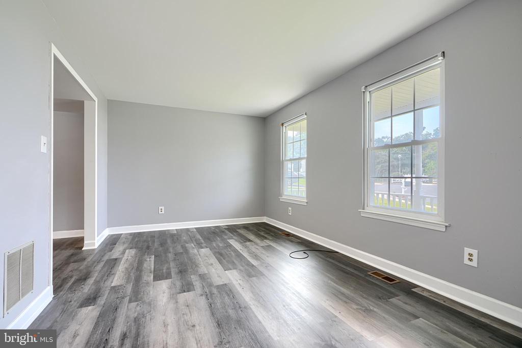 7 CRESTVIEW GARTH