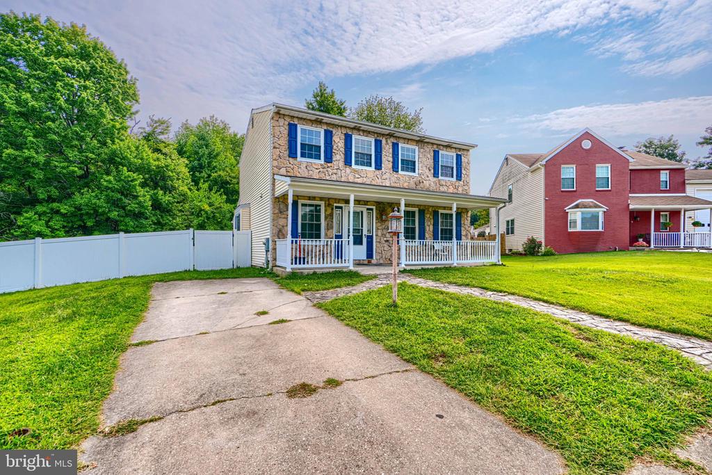 7 CRESTVIEW GARTH