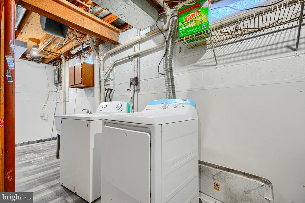 7 CRESTVIEW GARTH