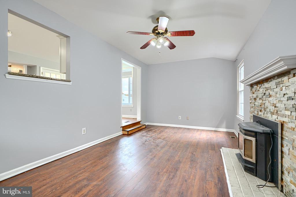 7 CRESTVIEW GARTH