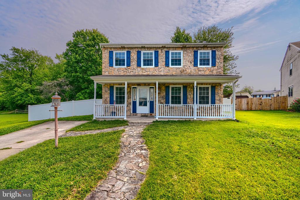 7 CRESTVIEW GARTH