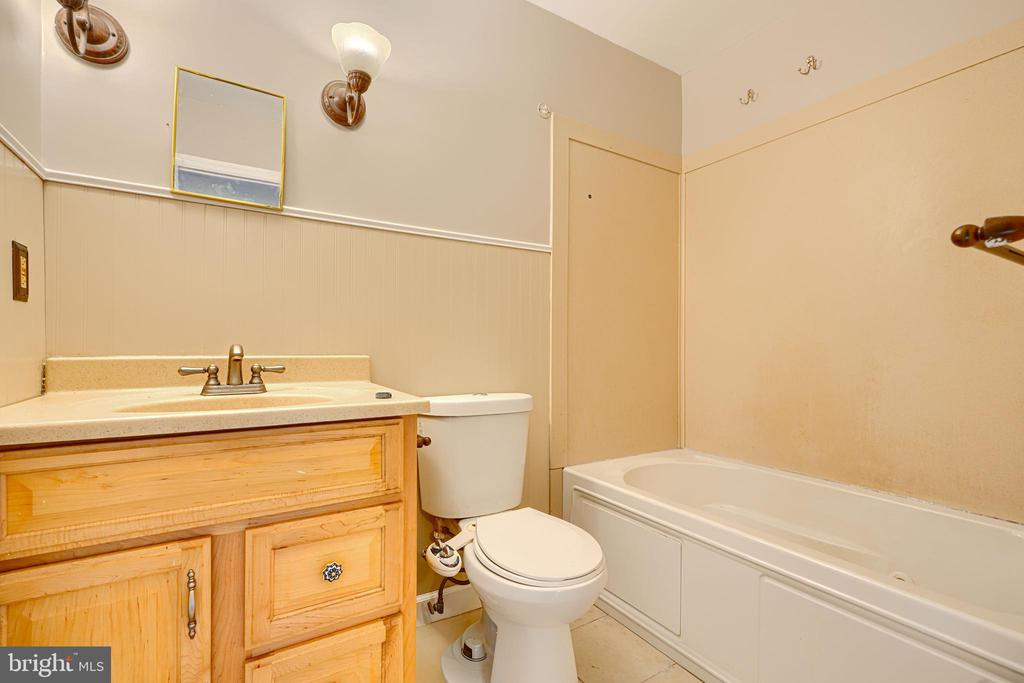 7 CRESTVIEW GARTH
