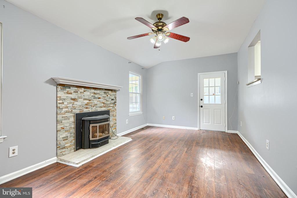 7 CRESTVIEW GARTH