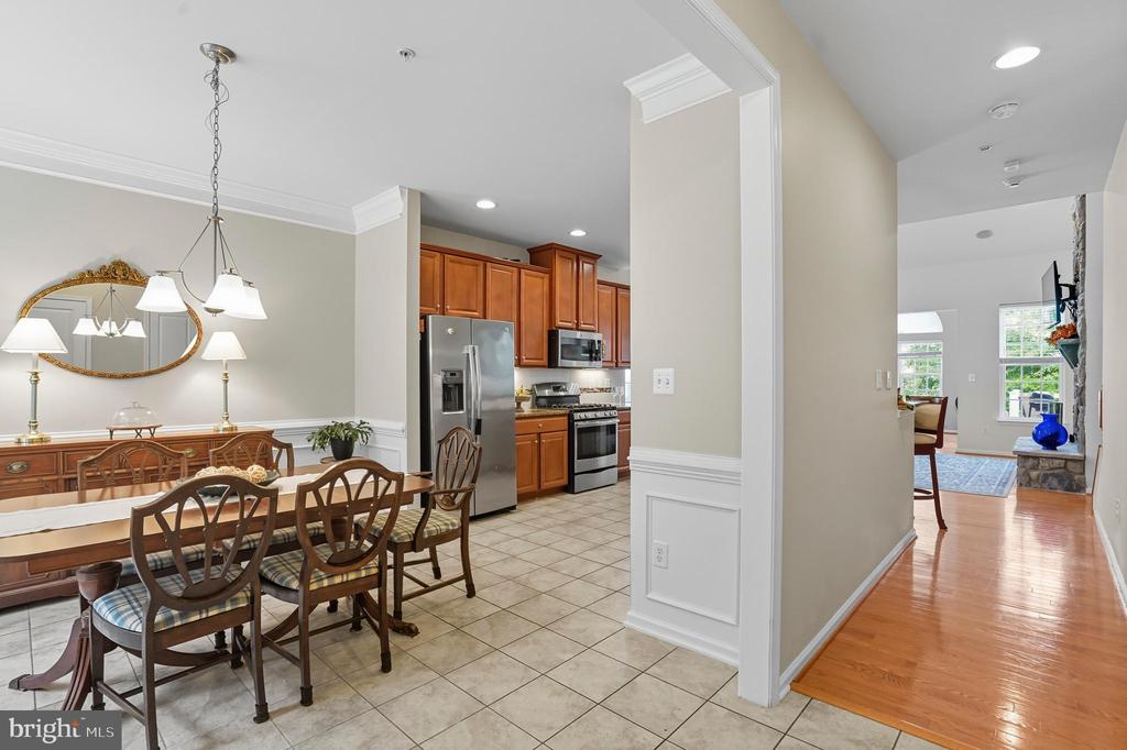 5640 CRESCENT RIDGE DRIVE
