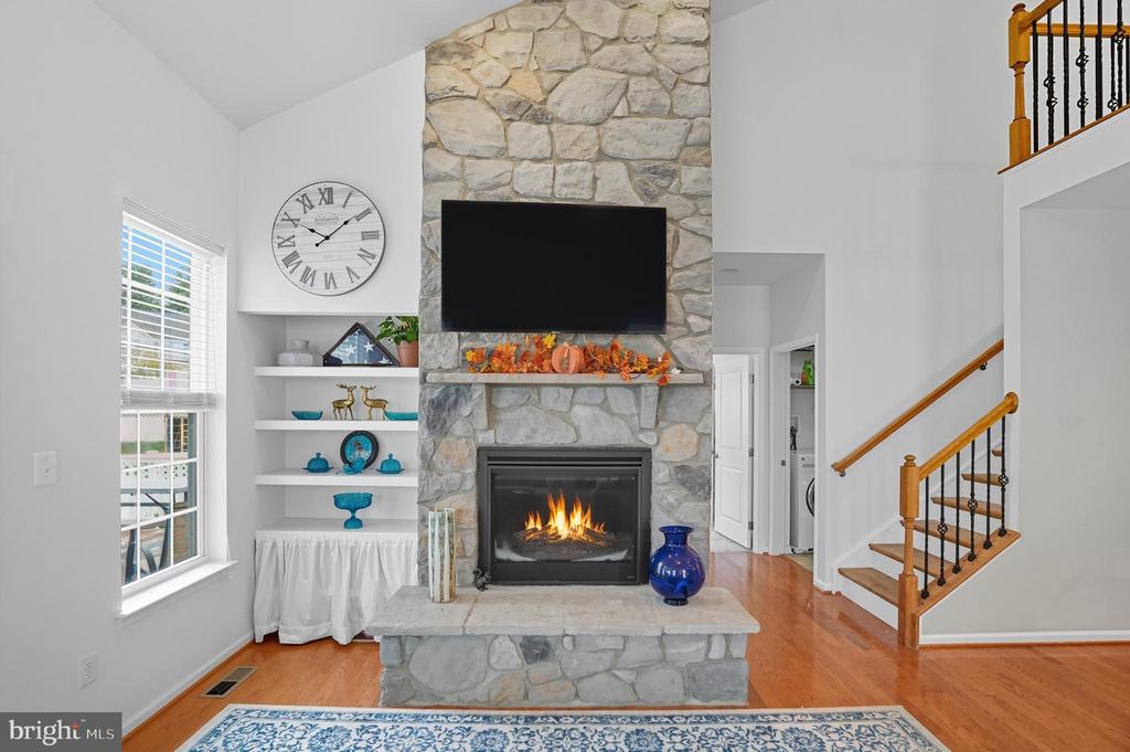 5640 CRESCENT RIDGE DRIVE