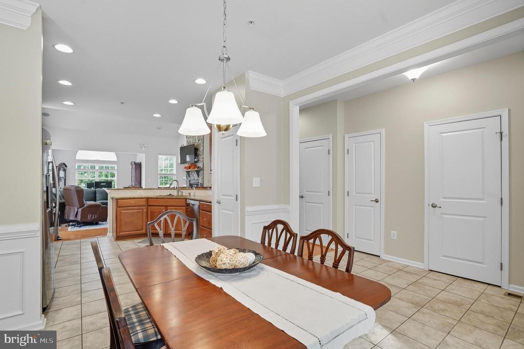 5640 CRESCENT RIDGE DRIVE