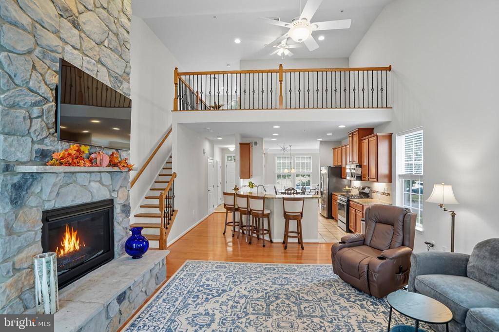 5640 CRESCENT RIDGE DRIVE