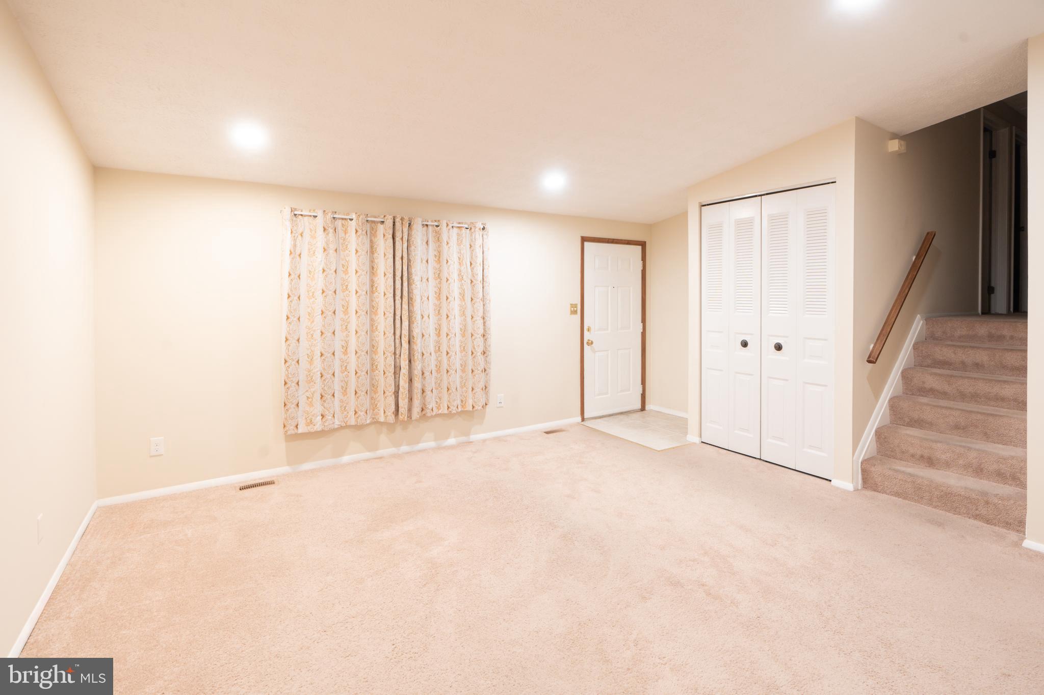 1 DERWOOD COURT