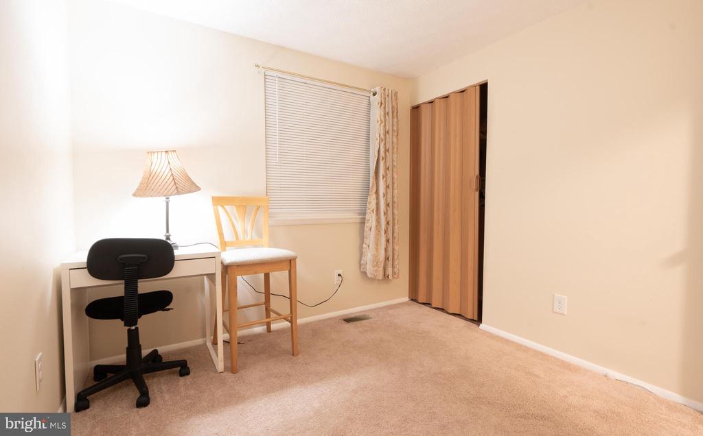 1 DERWOOD COURT