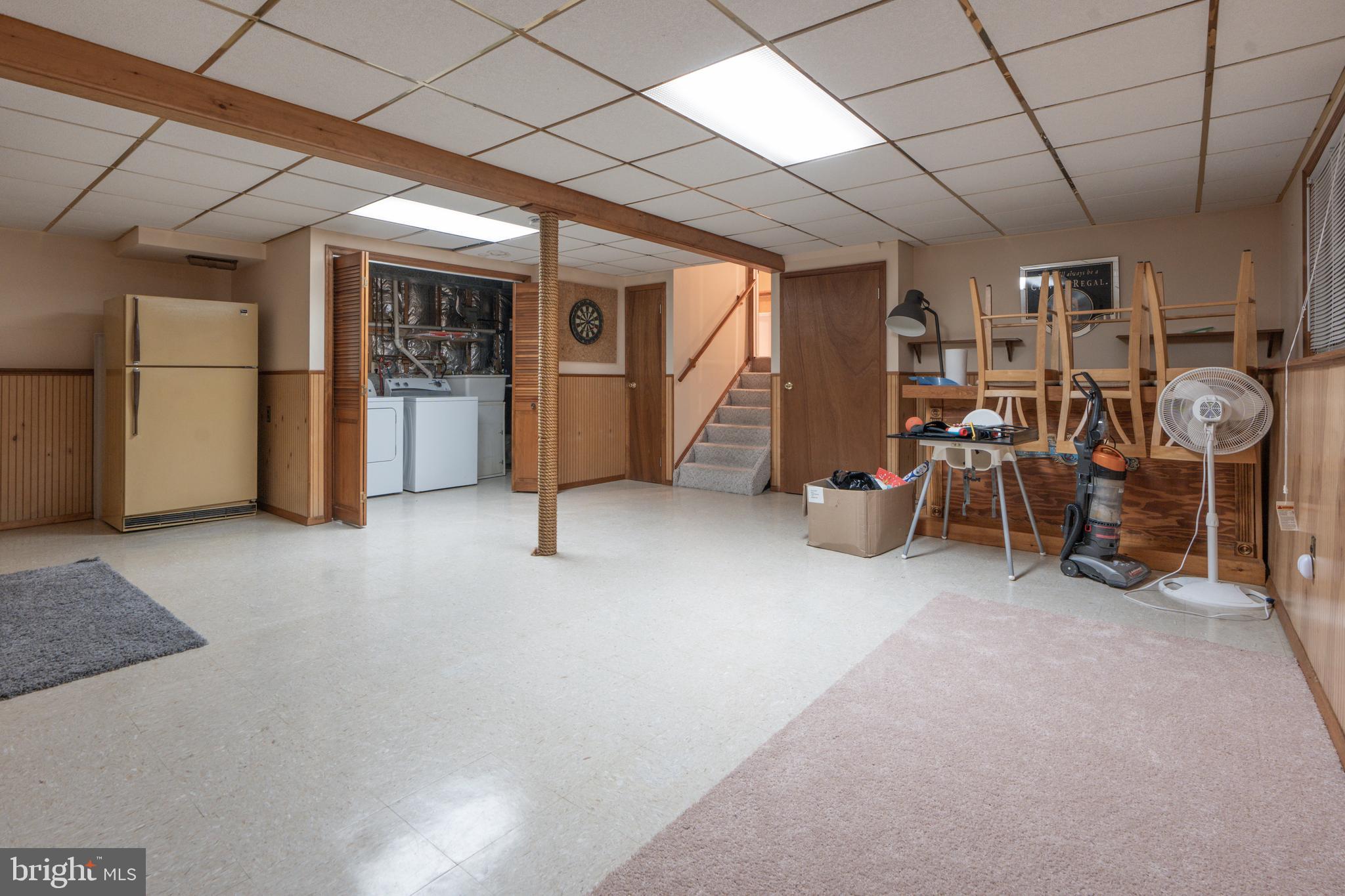 1 DERWOOD COURT