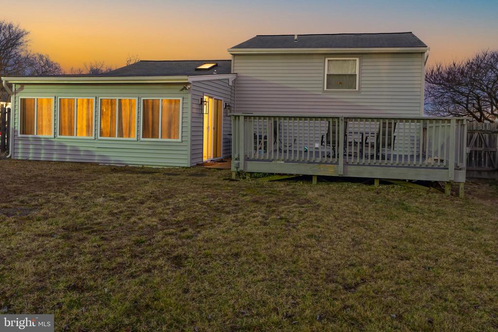 1 DERWOOD COURT