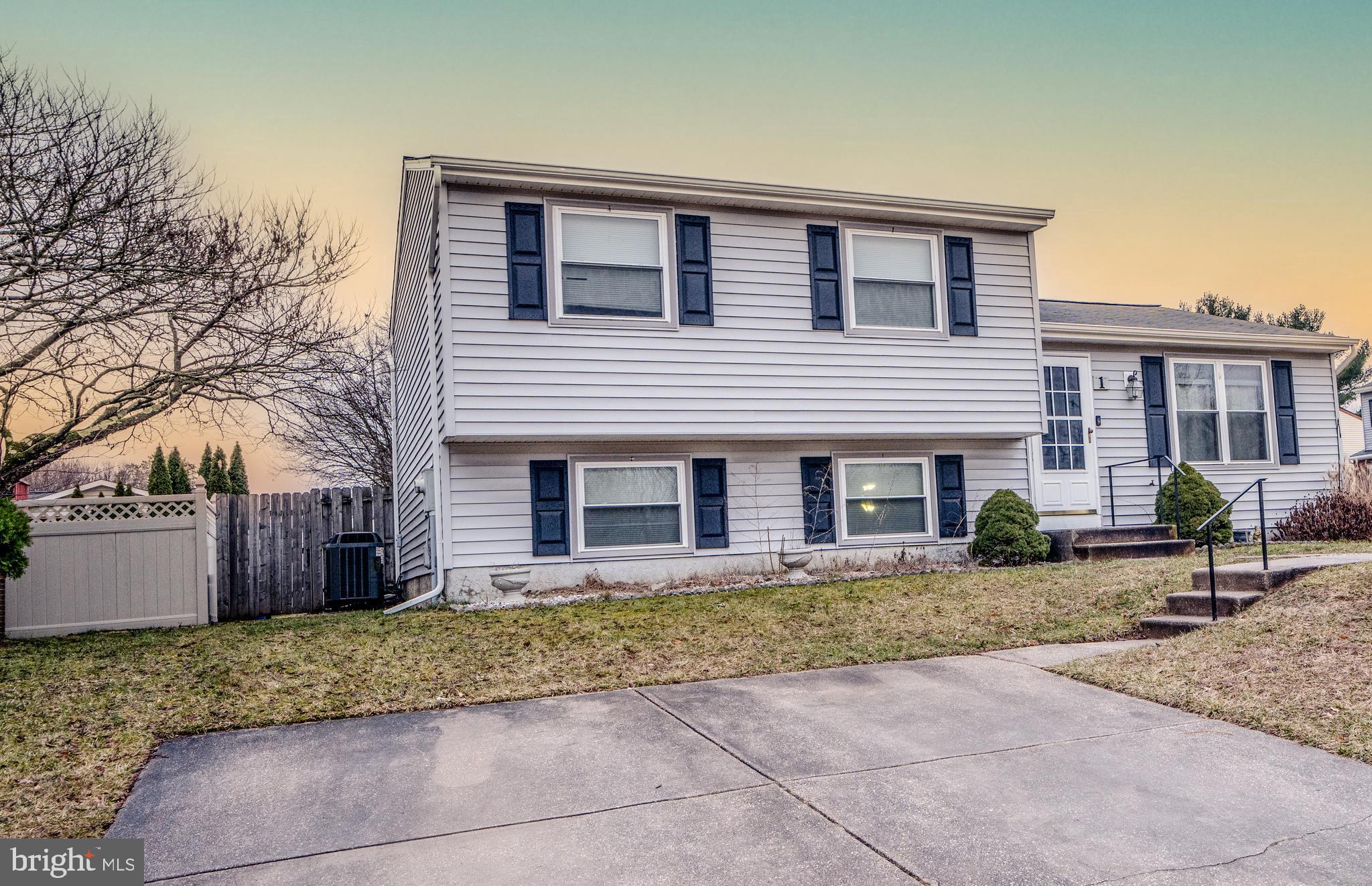 1 DERWOOD COURT