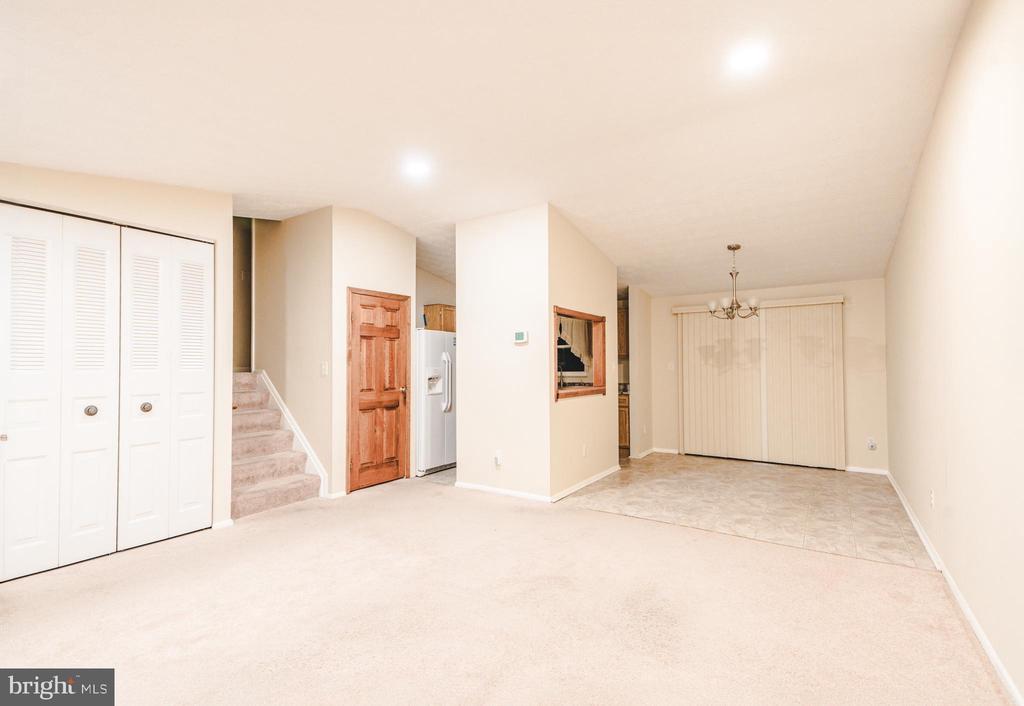 1 DERWOOD COURT