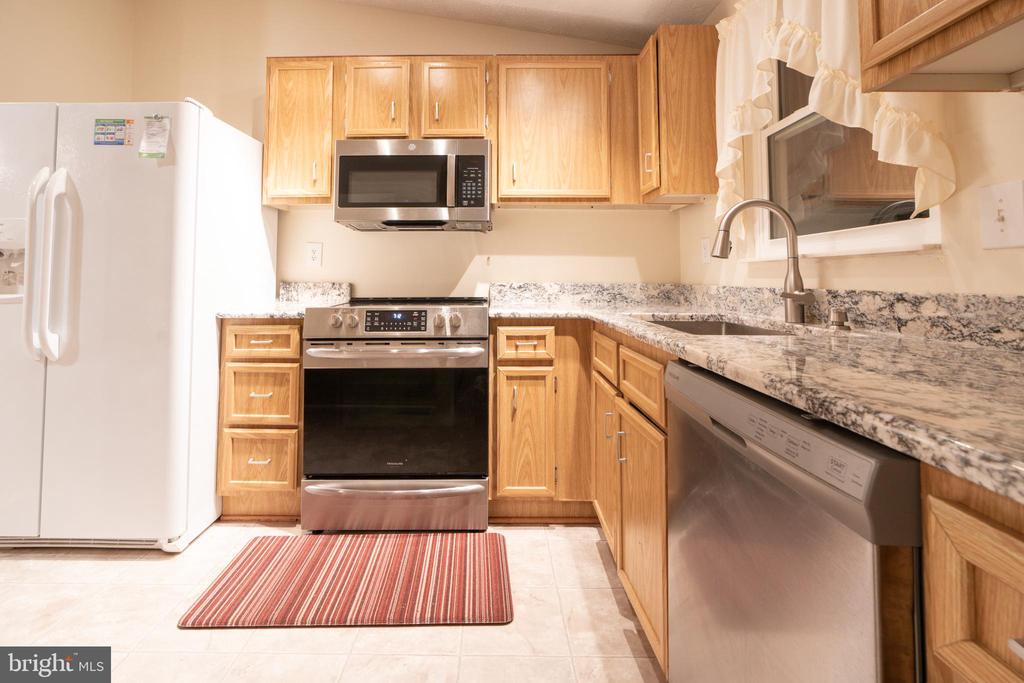 1 DERWOOD COURT