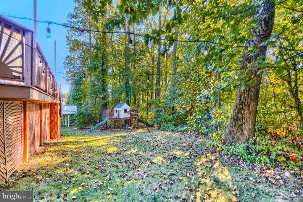 5619 HARVEY COURT