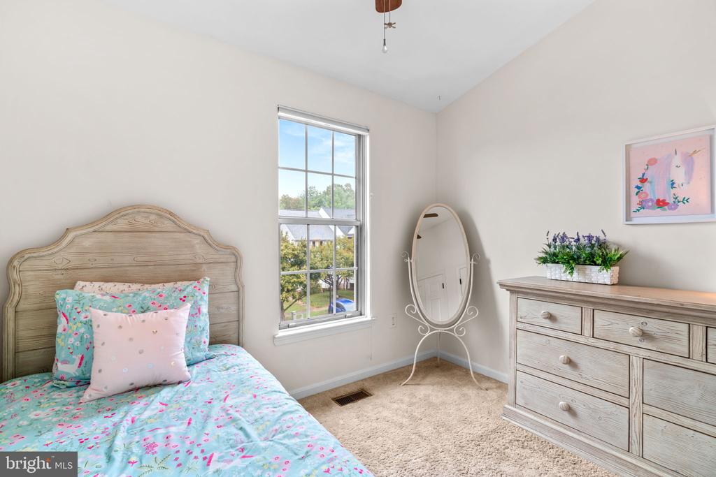 2421 QUILTING BEE ROAD