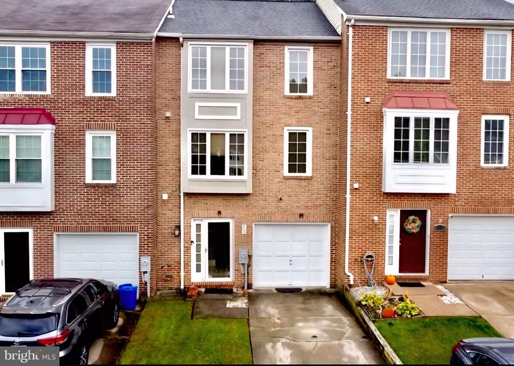 35 MILLWHEEL COURT
