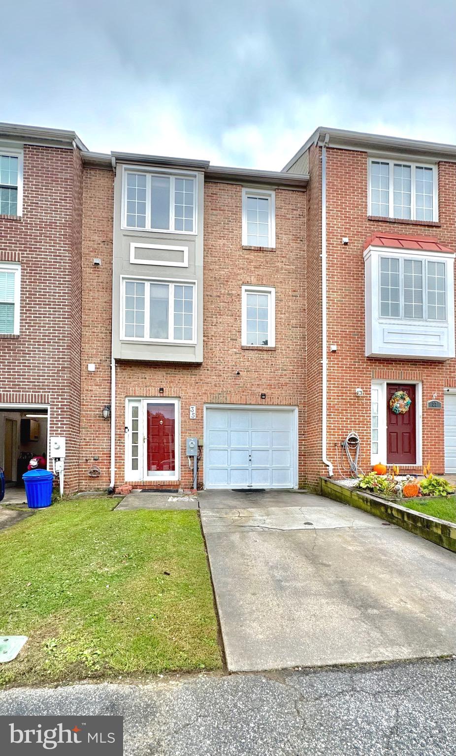 35 MILLWHEEL COURT