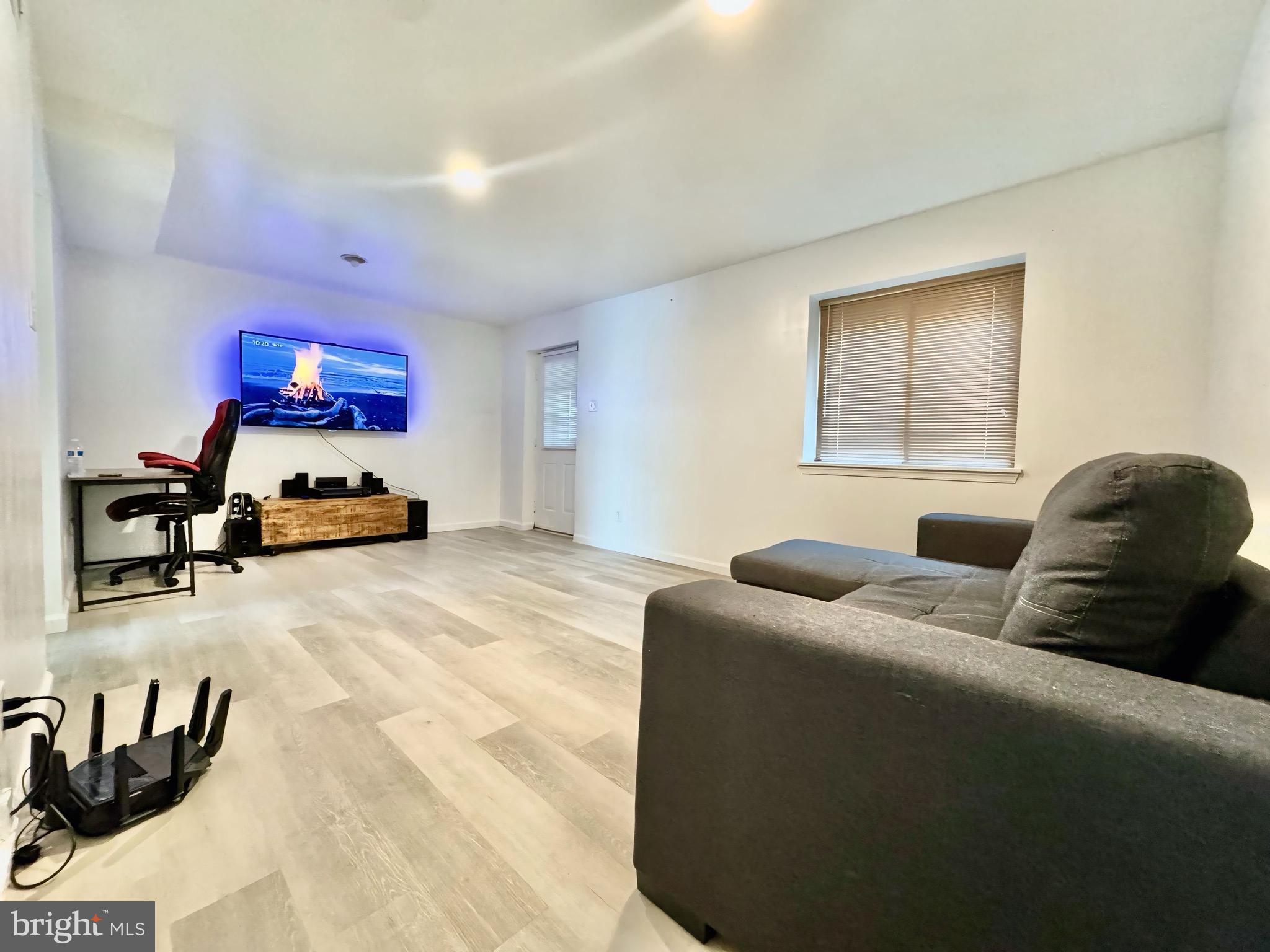35 MILLWHEEL COURT