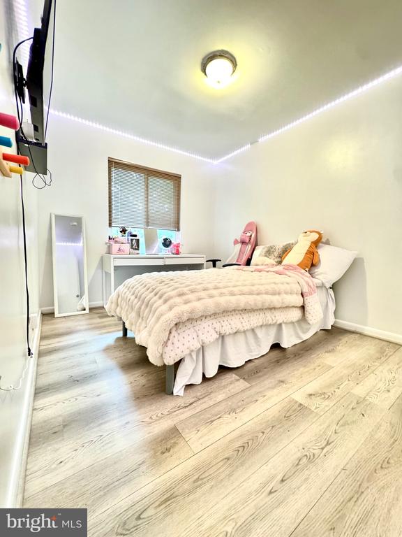 35 MILLWHEEL COURT