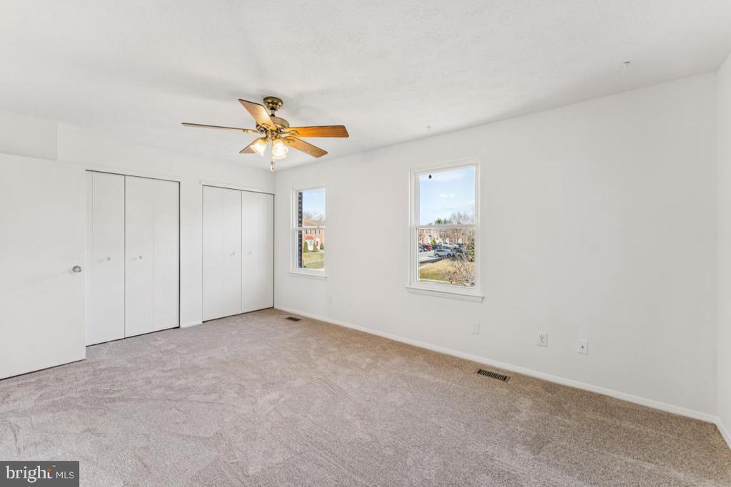 32 STONEWAY PLACE