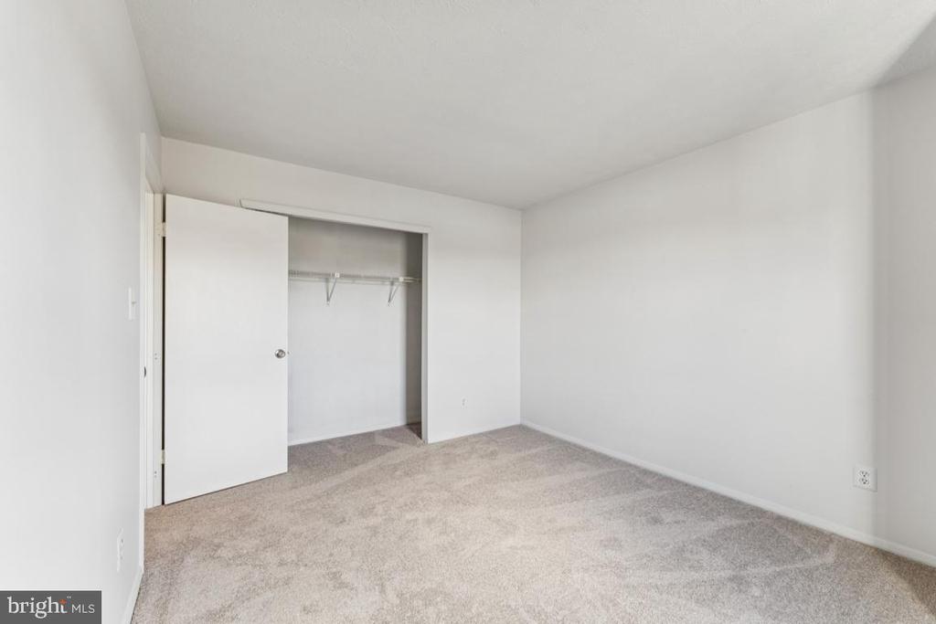 32 STONEWAY PLACE