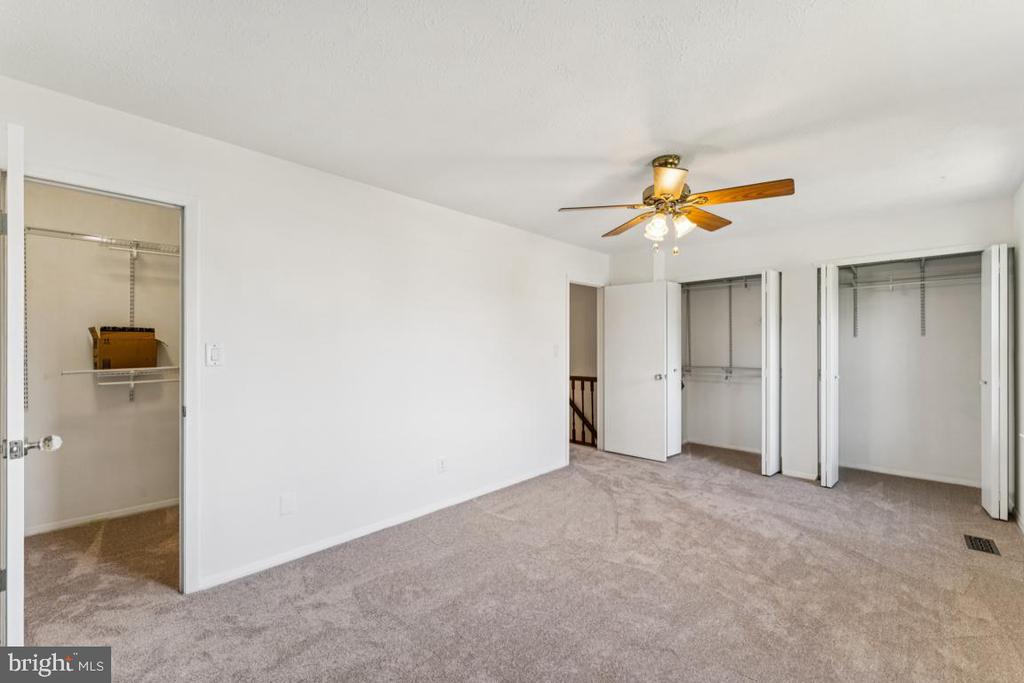 32 STONEWAY PLACE