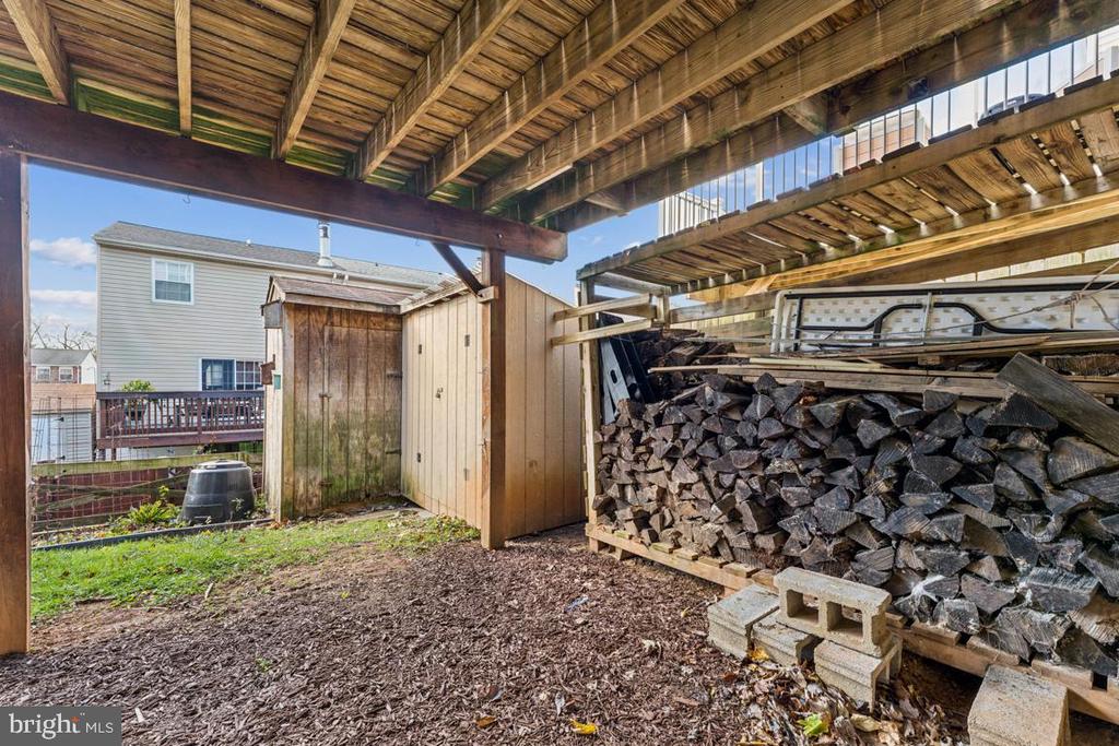 32 STONEWAY PLACE