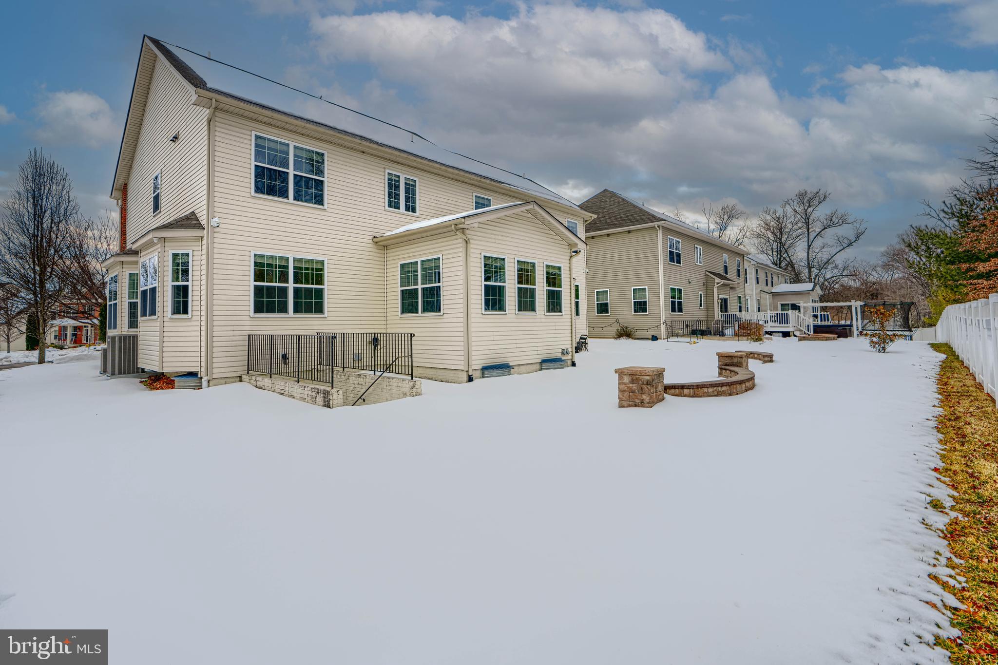 5908 GAMBRILL CIRCLE