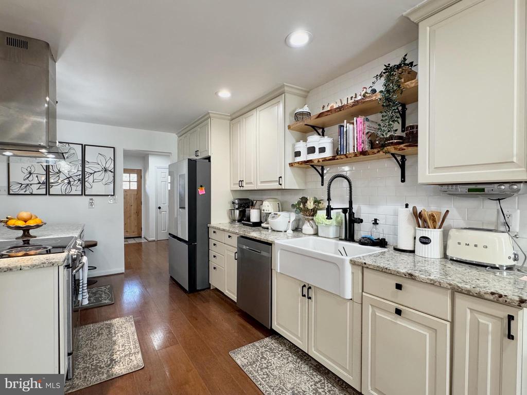 7397 NEW CUT ROAD