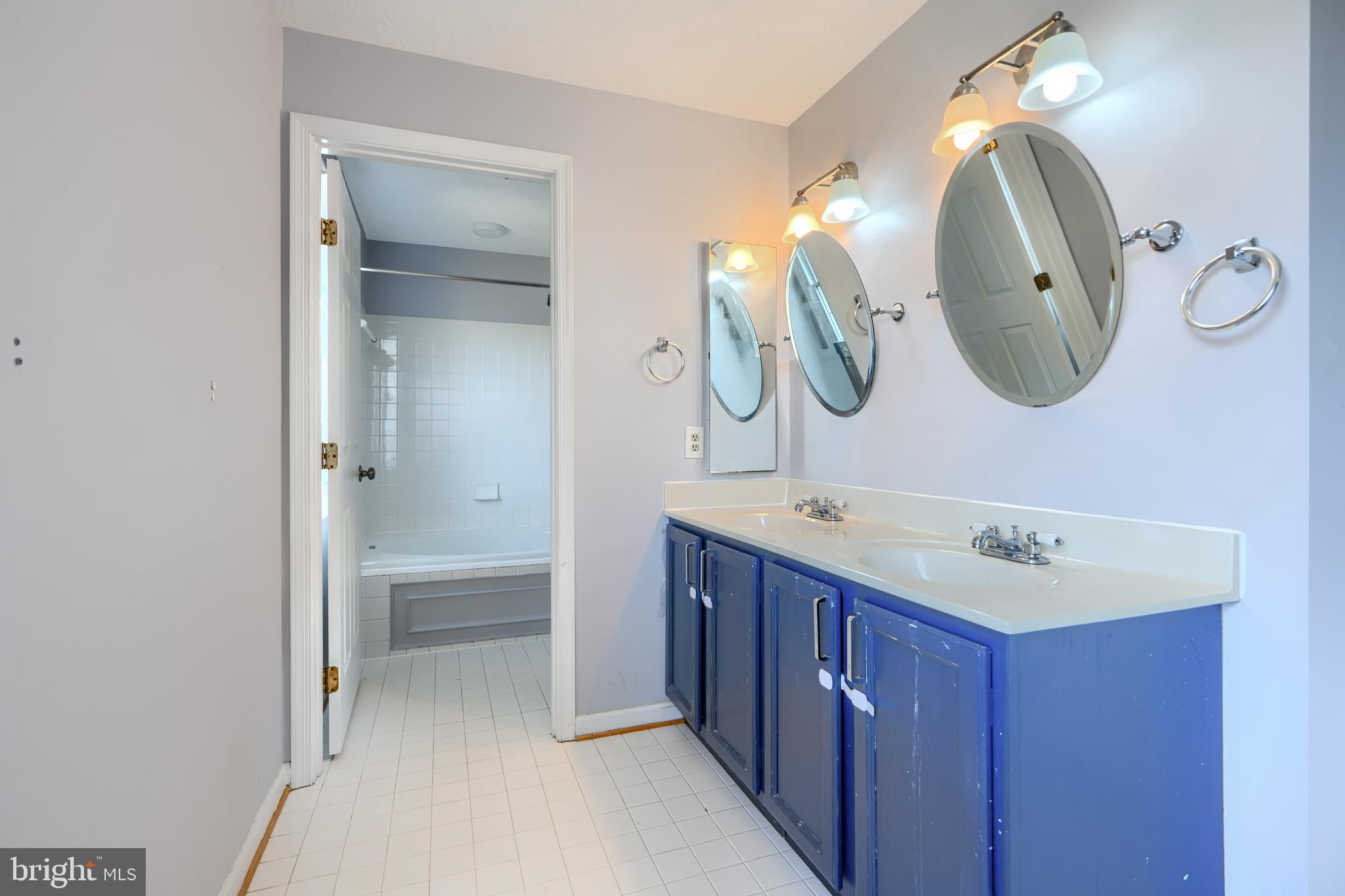 9318 HINES ESTATES DRIVE