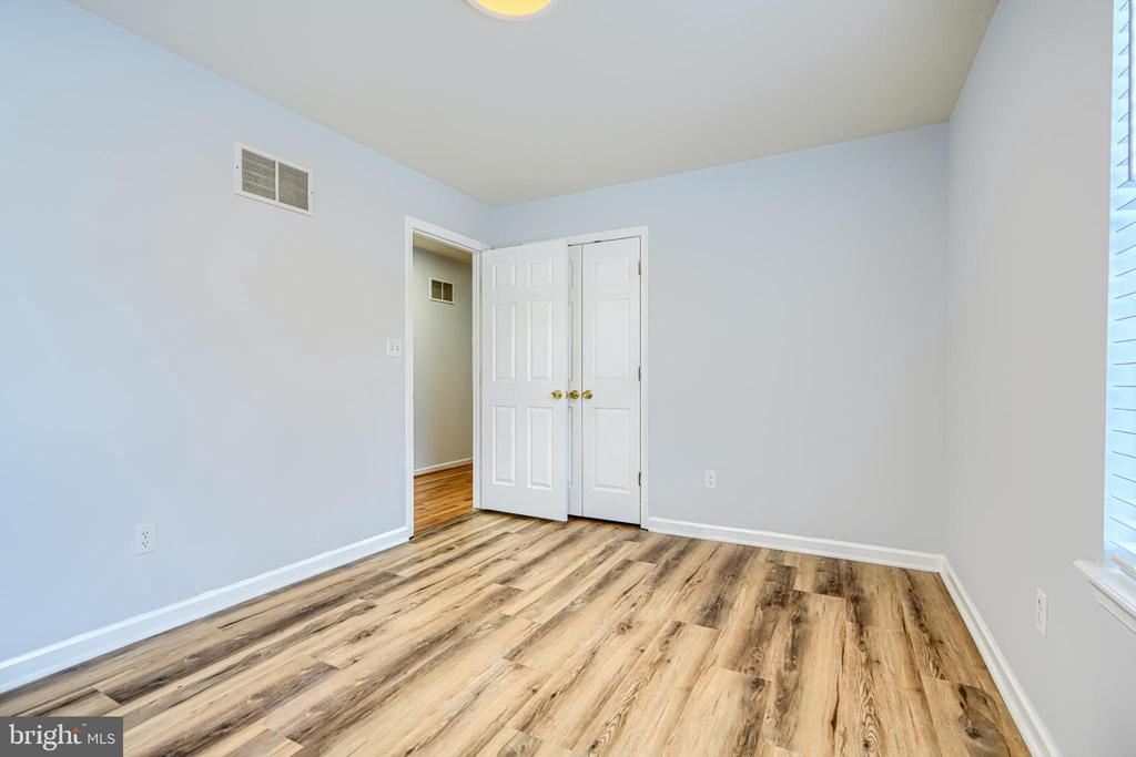 3 DAJOBE COURT