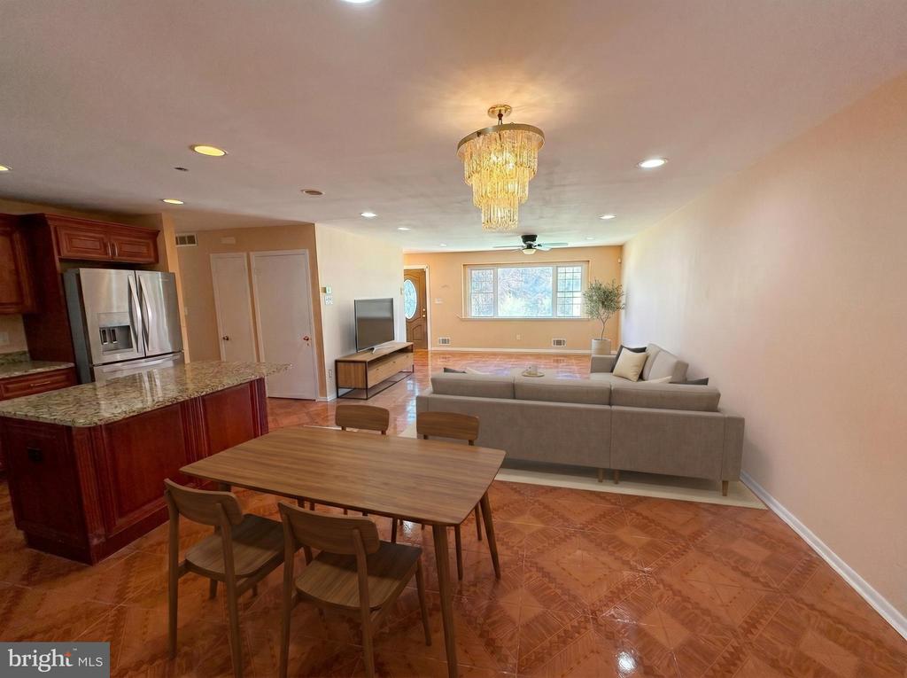 8907 MAPLEBROOK ROAD