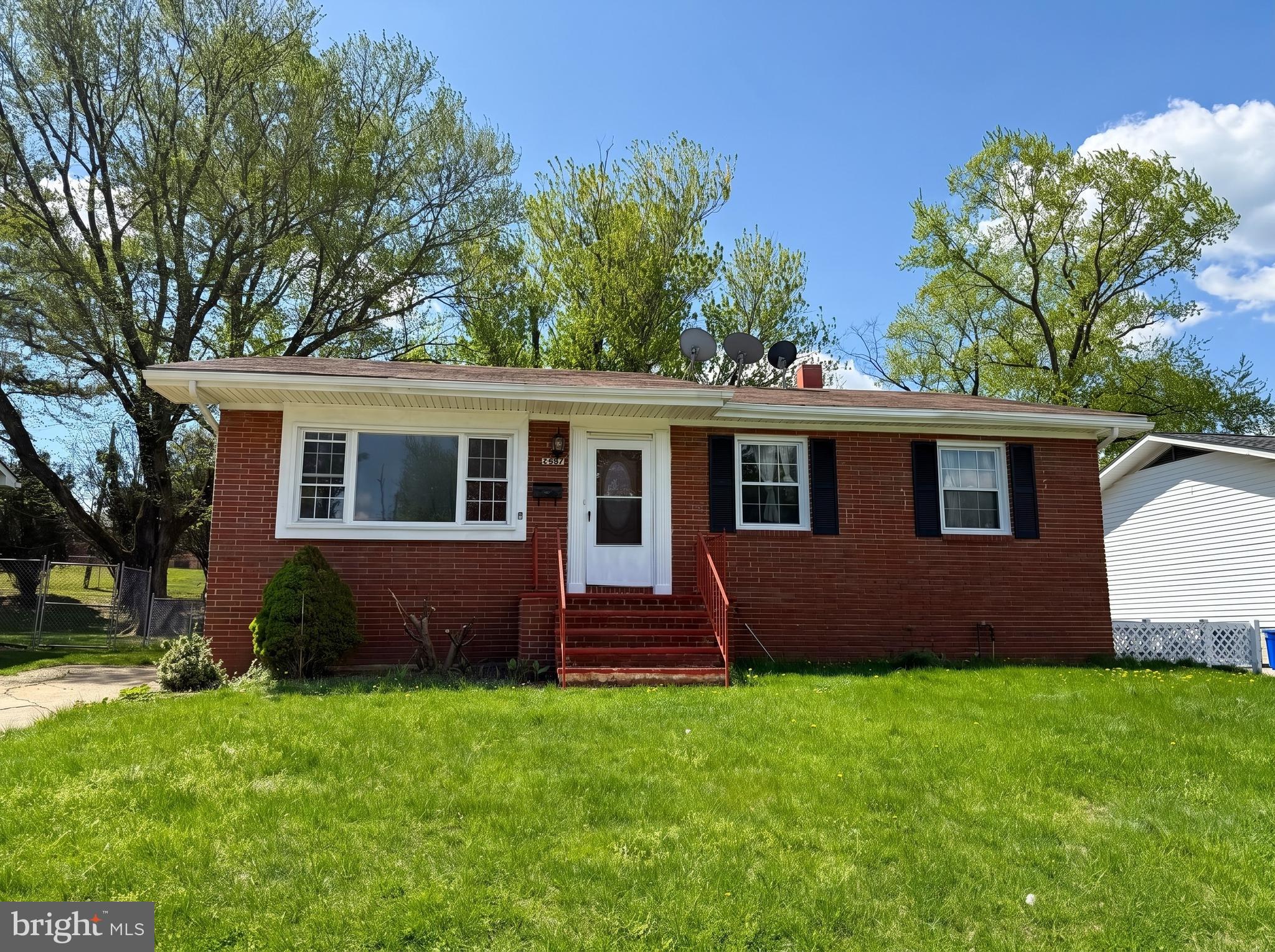 8907 MAPLEBROOK ROAD