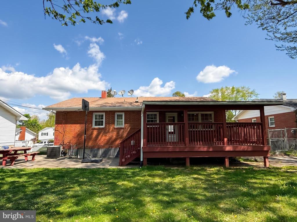 8907 MAPLEBROOK ROAD