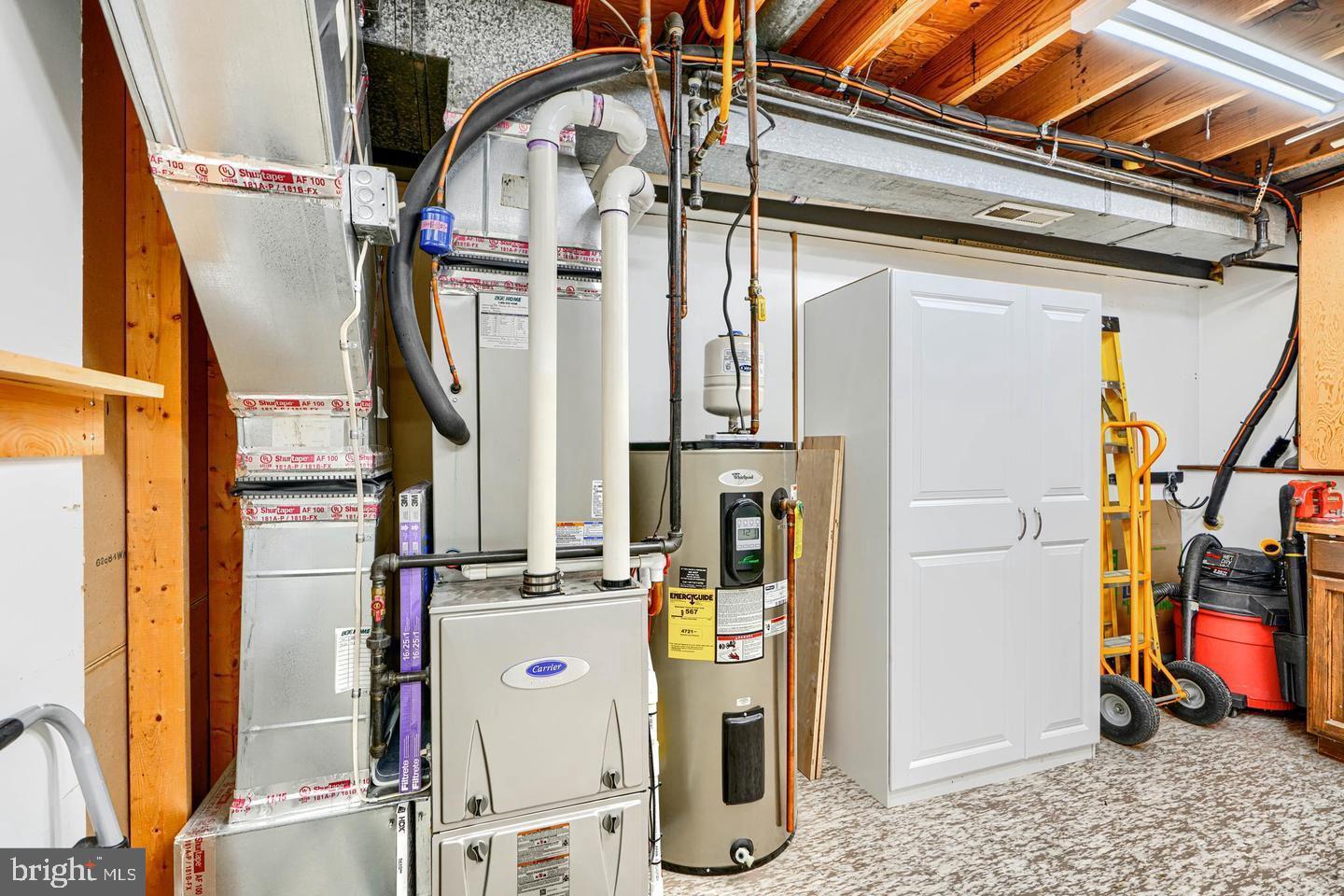 8908 GOLDEN TREE LANE