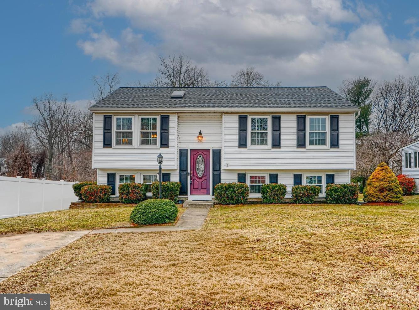 8908 GOLDEN TREE LANE