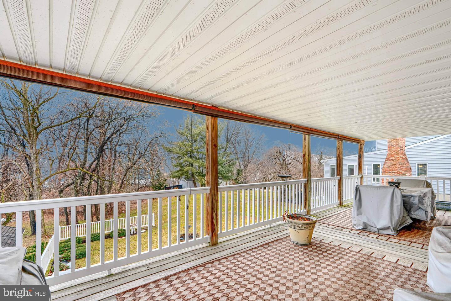 8908 GOLDEN TREE LANE