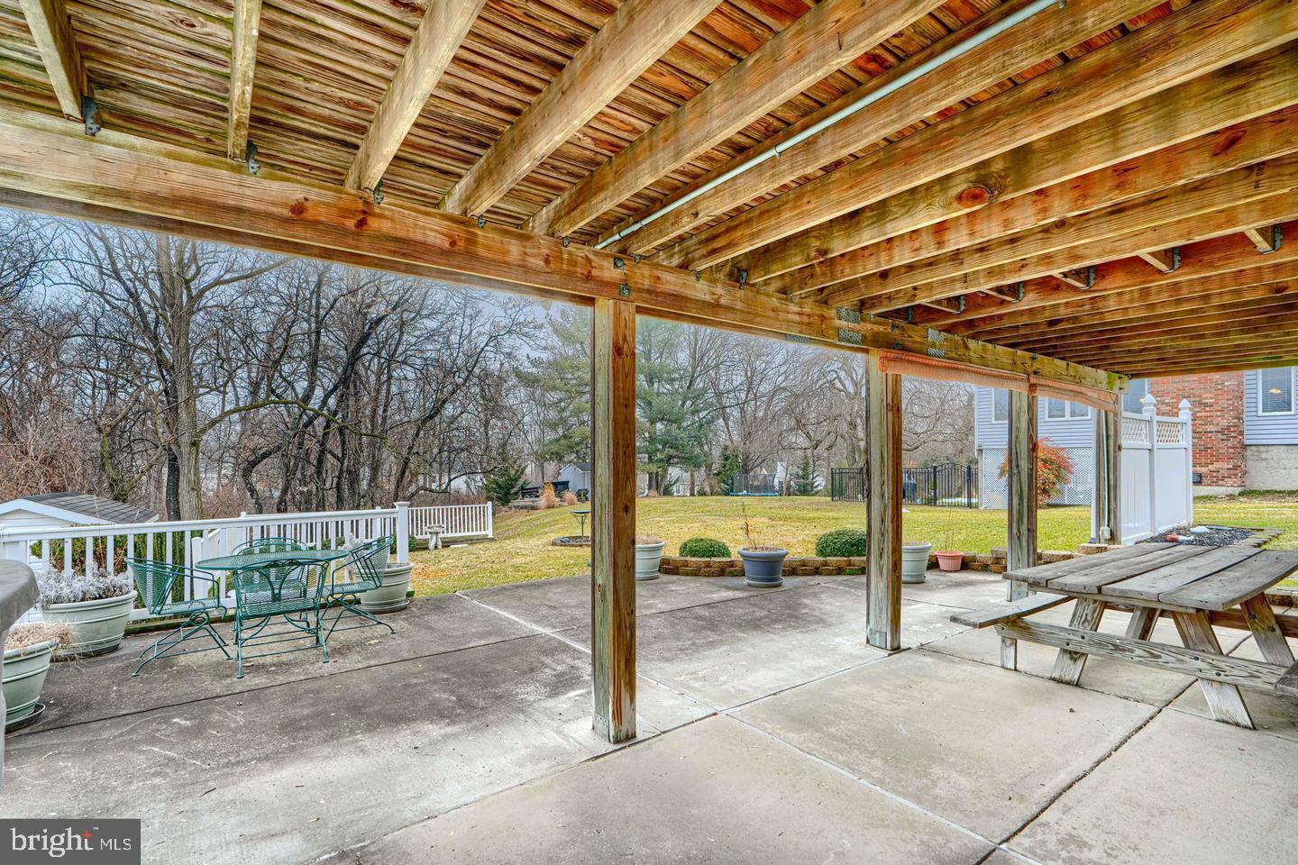 8908 GOLDEN TREE LANE