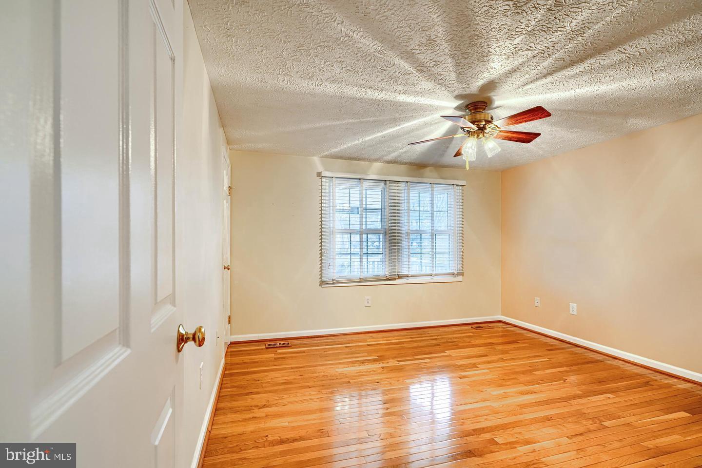 8908 GOLDEN TREE LANE