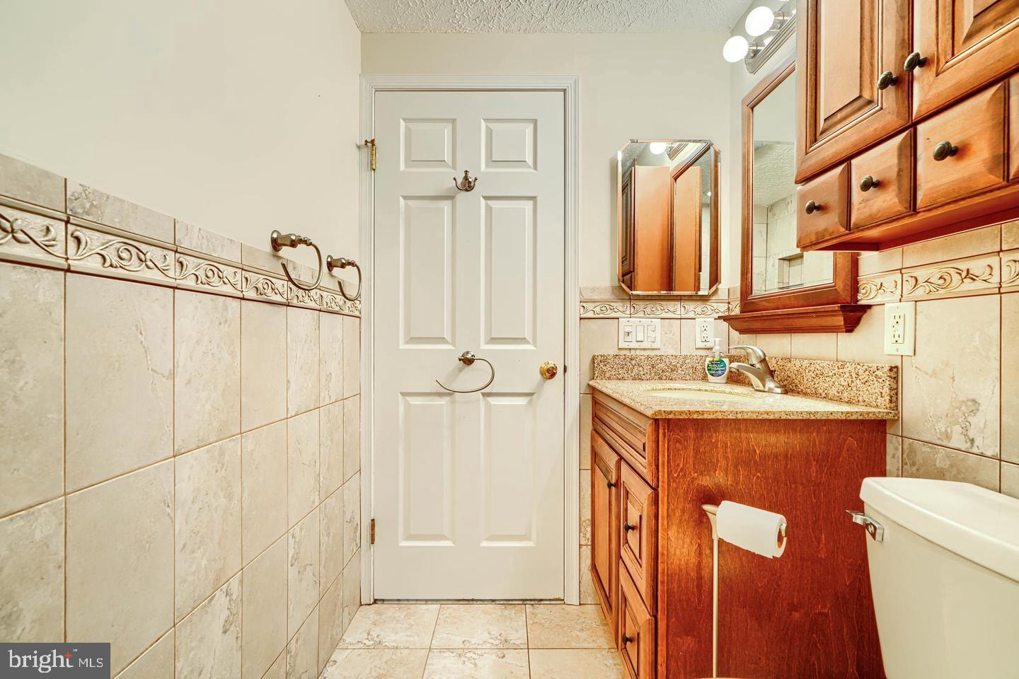 8908 GOLDEN TREE LANE