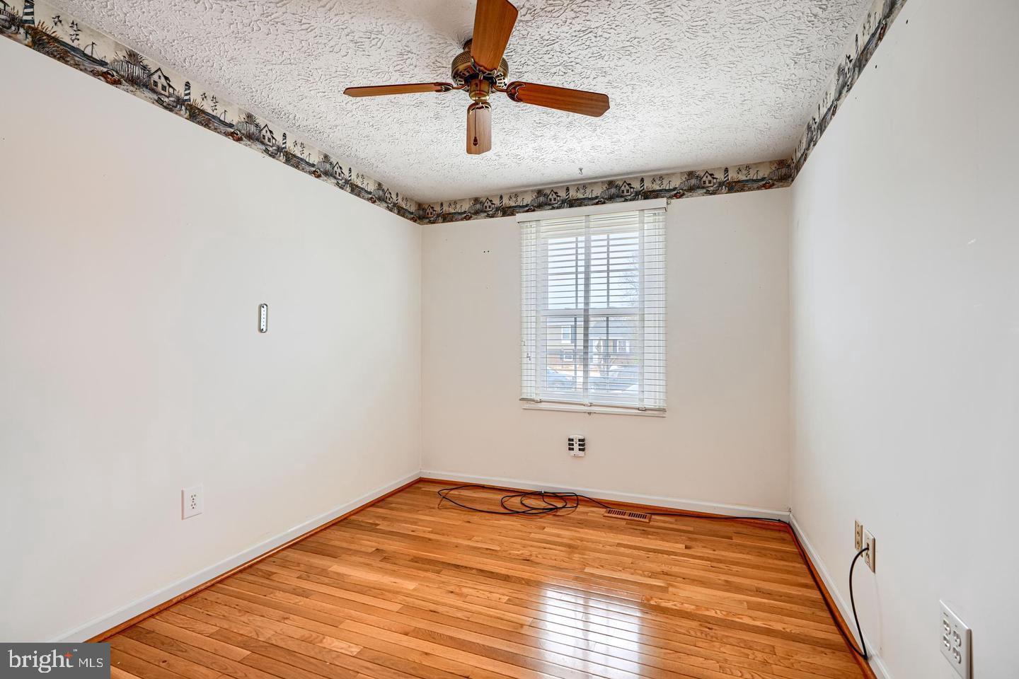 8908 GOLDEN TREE LANE