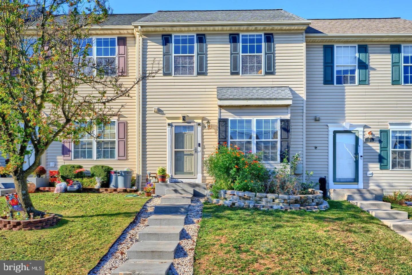 5 BELLHURST WAY