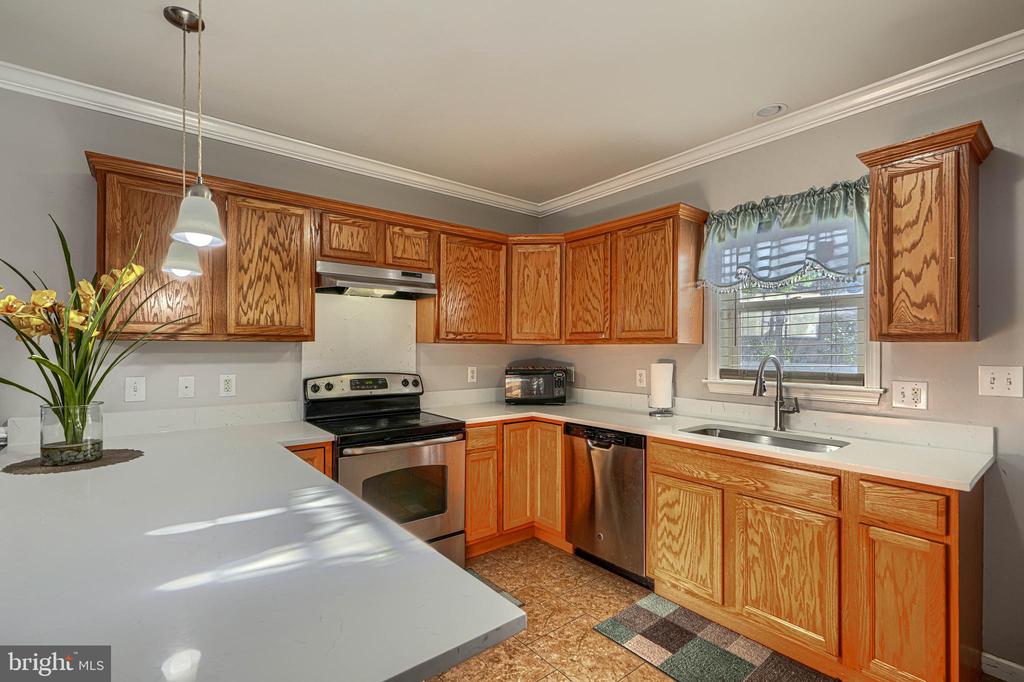 516 LAFAYETTE AVENUE