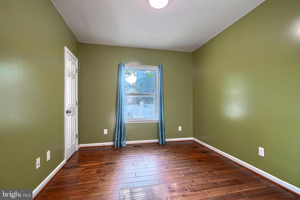 516 LAFAYETTE AVENUE