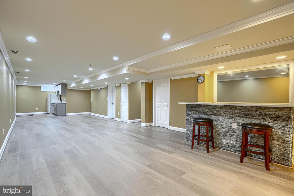 516 LAFAYETTE AVENUE