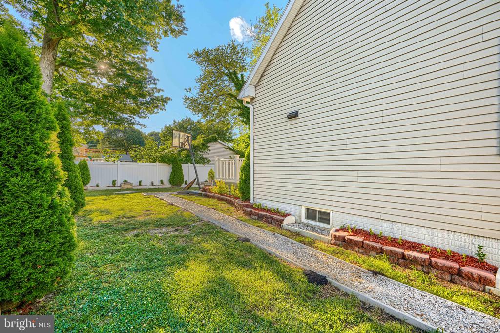 516 LAFAYETTE AVENUE