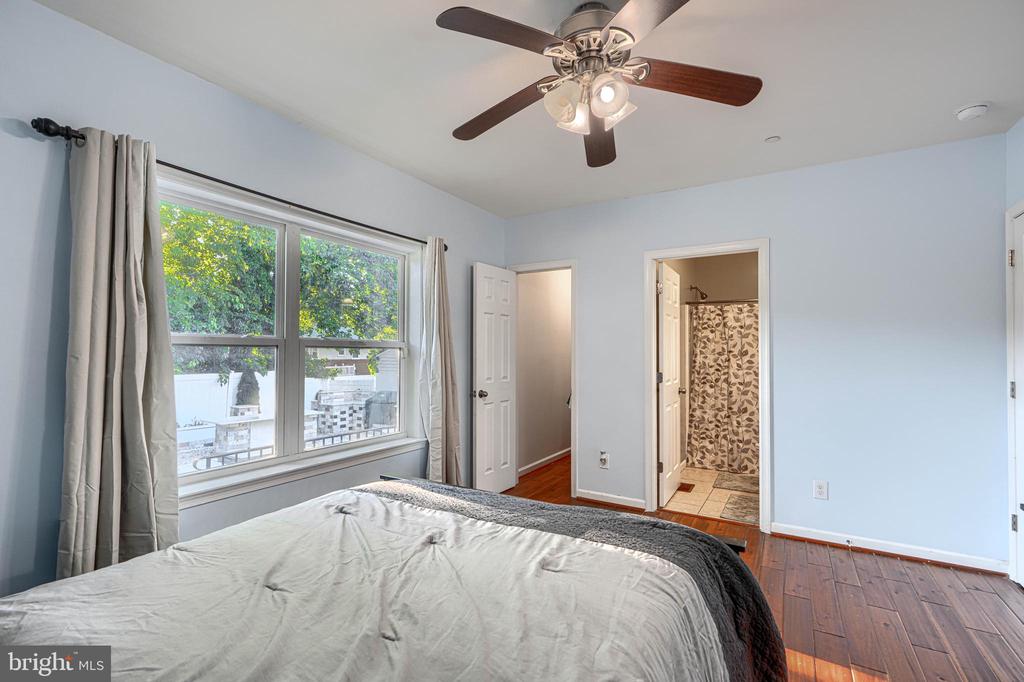 516 LAFAYETTE AVENUE