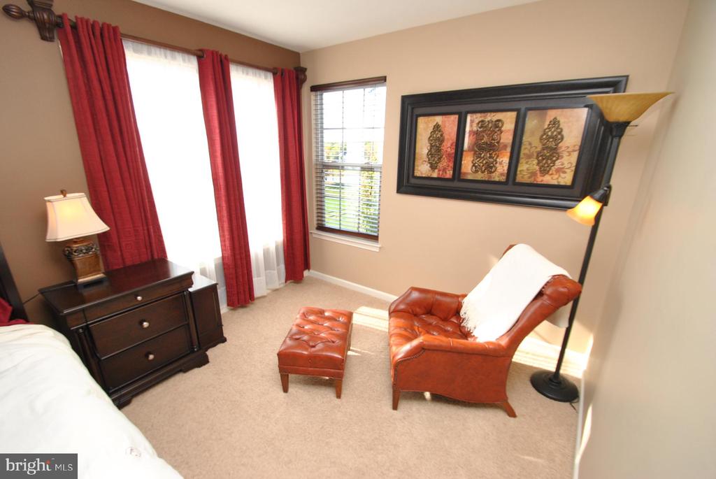 5111 HONEYBROOK WAY