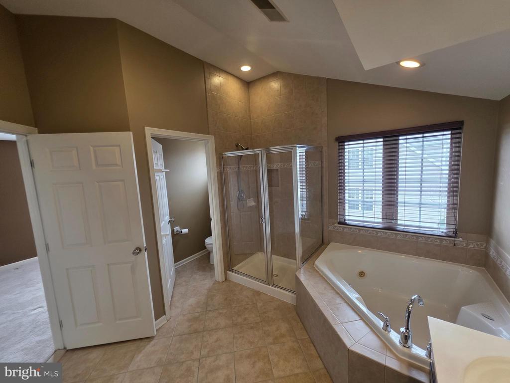 5111 HONEYBROOK WAY